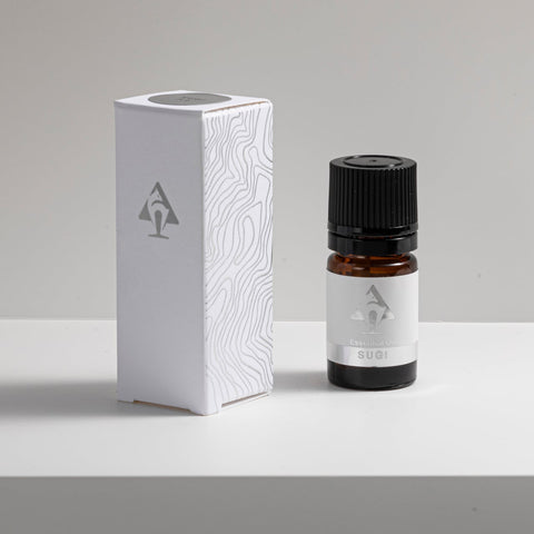 霊峰白山の息吹をこの一滴に。天然100% 国産エッセンシャルオイル（スギ） 5ml