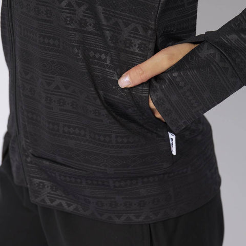 【FILA】UVカット率90%以上！幾何柄エンボス ラッシュガード（水陸両用/指穴付き）レディース フィットネス